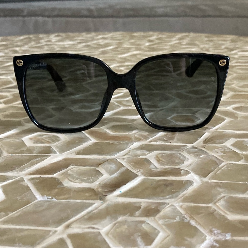 Gucci Square Acetate Sunglasses w/ Interlocking G Detail - Picture 2 of 12